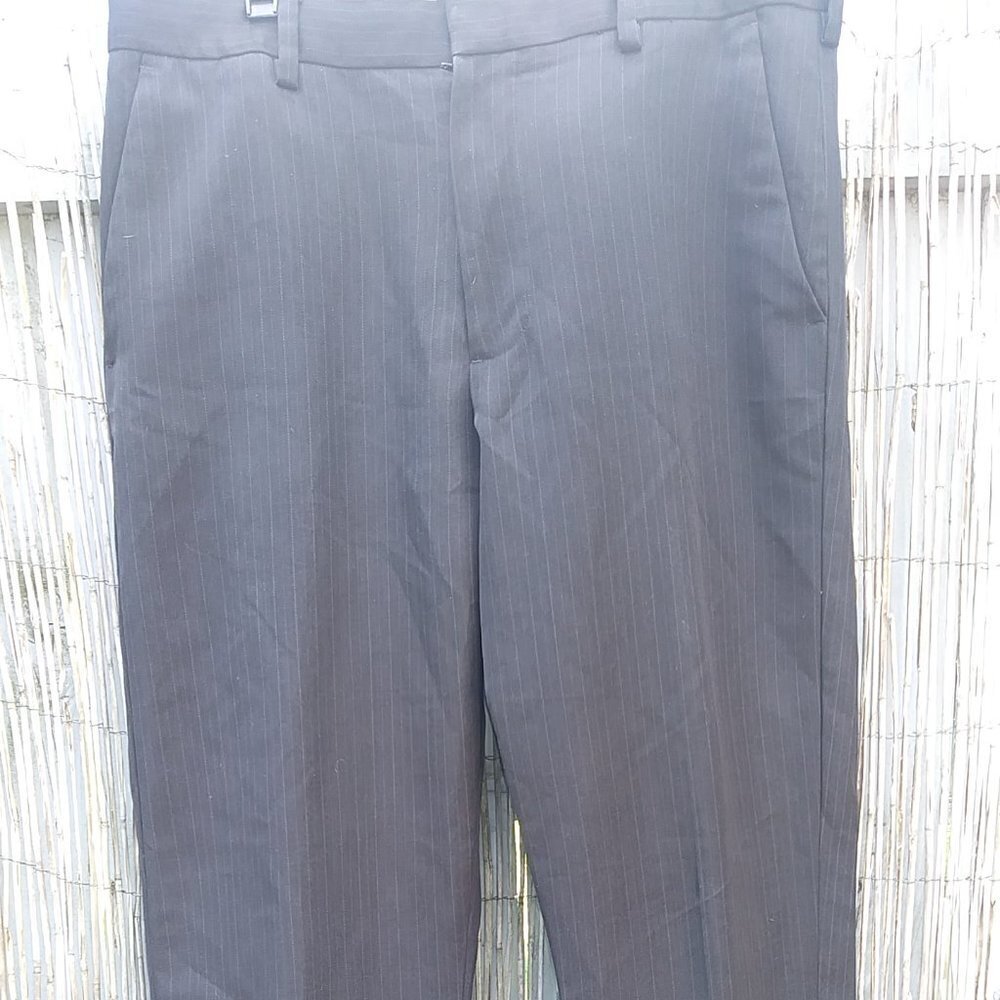 Van Heusen Black Pinstripe Mens Pants Slacks 32x32